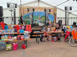 Flohmarkt im Festzelt