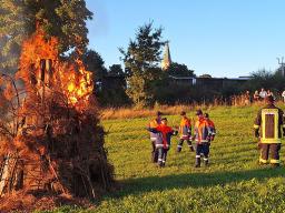 Fackelumzug mit den Friedebachern