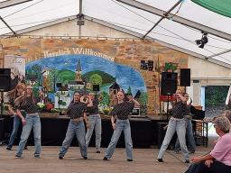 Am Festzelt